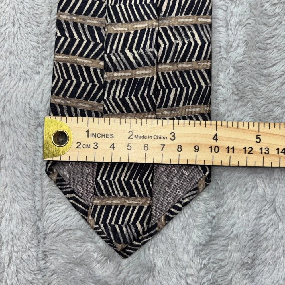 Albert Nipon Black and Tan Geometric Pattern 100% Silk Designer Tie‎